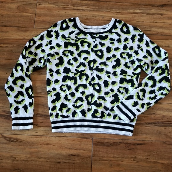 Girl's Cheatah Print Sweater - Picture 1 of 3